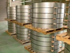 鋼製型枠出荷荷姿(段積み)
